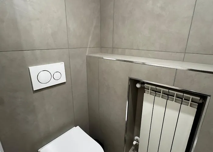 The Retreat - 2bdr Colosseum Monti District * Roma