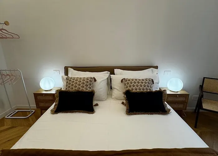 The Retreat - 2bdr Colosseum Monti District * Roma