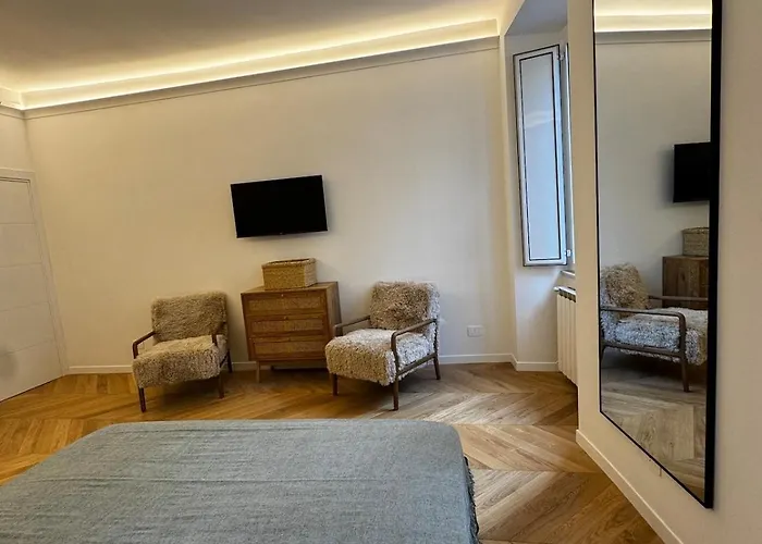 The Retreat - 2bdr Colosseum Monti District Roma